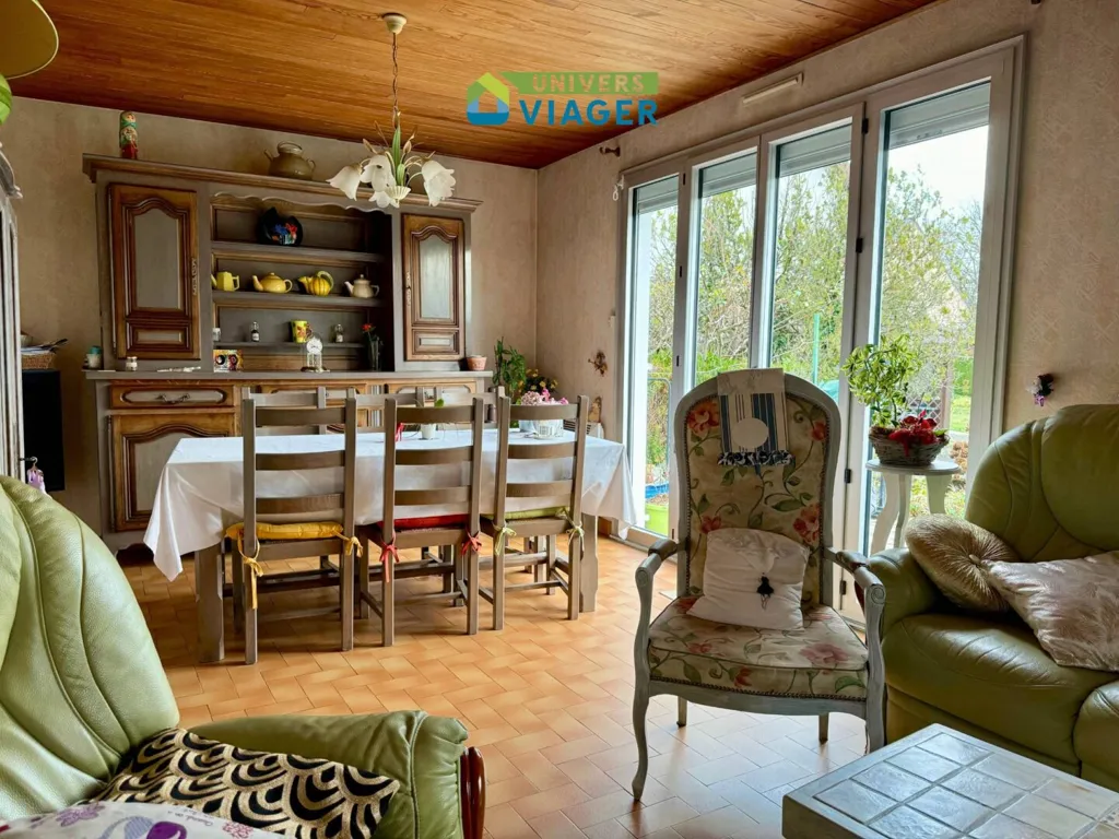 Sala da pranzo - Detached House with Lake View in Torcy