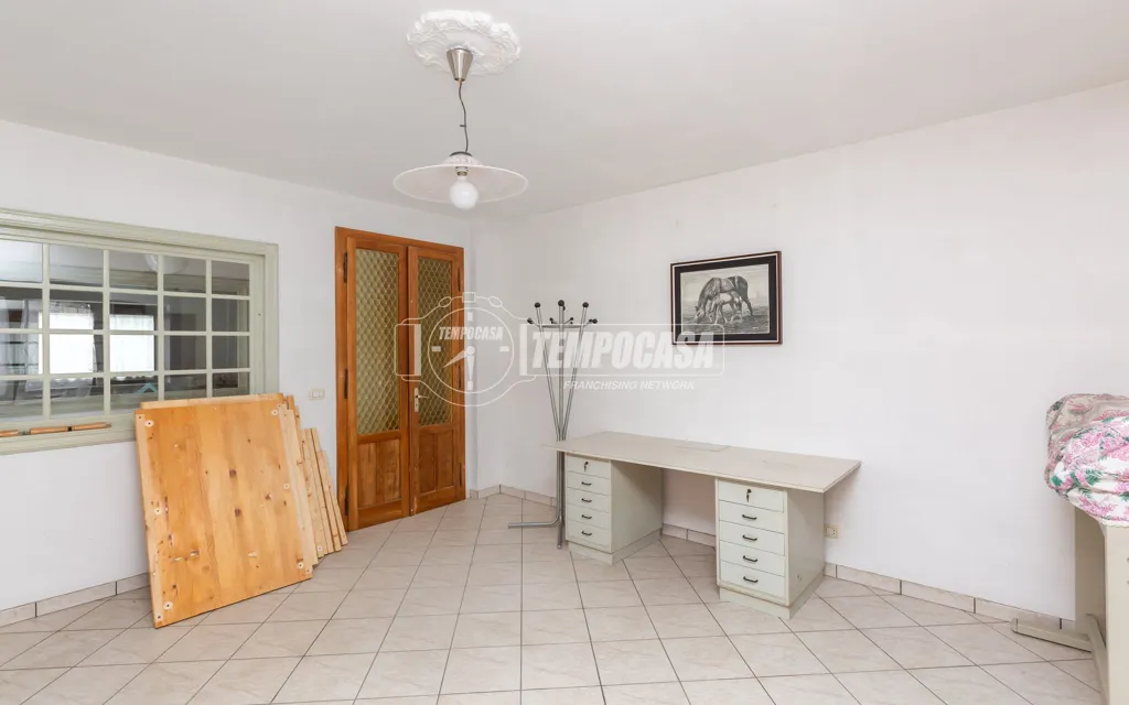 Magamistoad - Bifamiliar Villa with Private Garden in Caprie