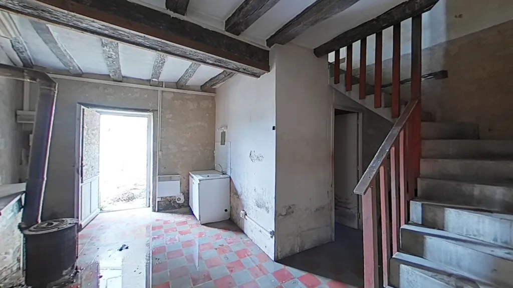 Pièces - Deux Logements à Réhabiliter dans le Centre de Chinon
