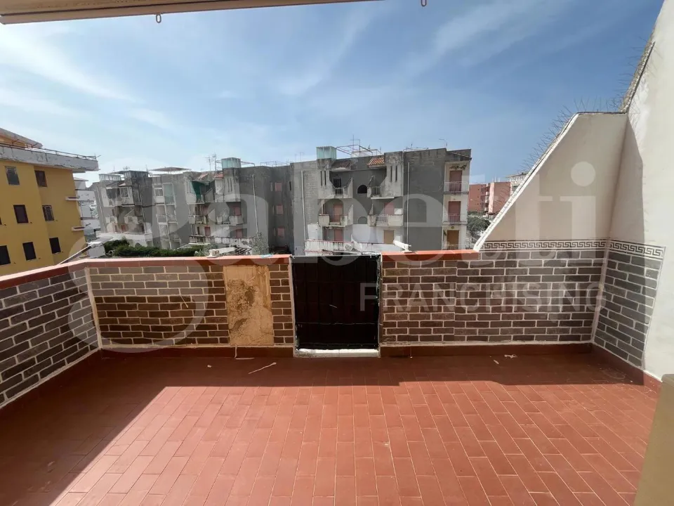 Terrasse - 3-Bedroom Apartment with Balcony in Scalea