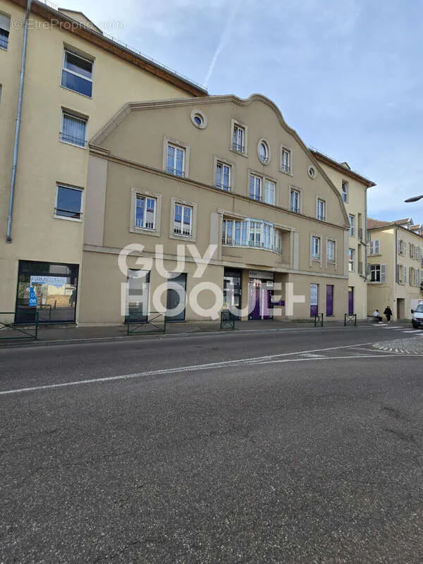 Exterior - 2-Bedroom Apartment with Balcony in Saint-Avold