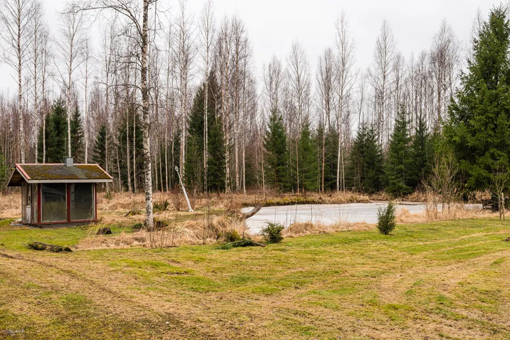 Jardin - 1980s Cottage with River Access in Kellahti, Pori