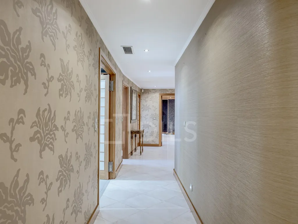 Esik - Duplex Apartment with River View in Algés