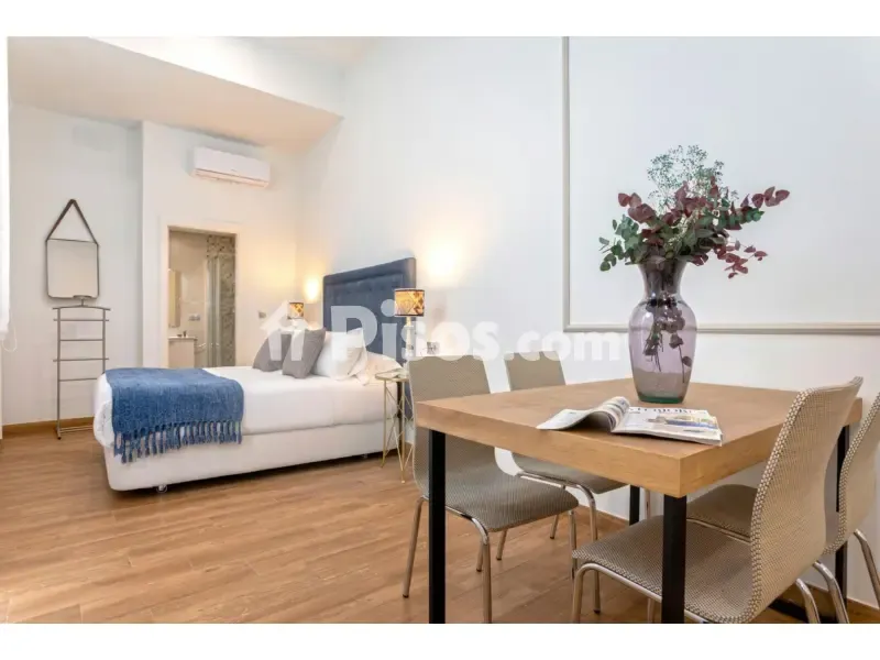 Bedrooms - Studio Suite with A/C in San Roque-La Calzada