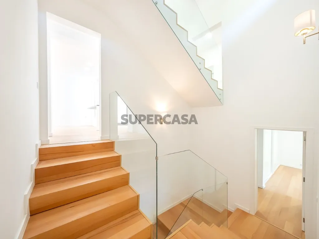 Toad - Luxury Detached House with Pool in Setúbal