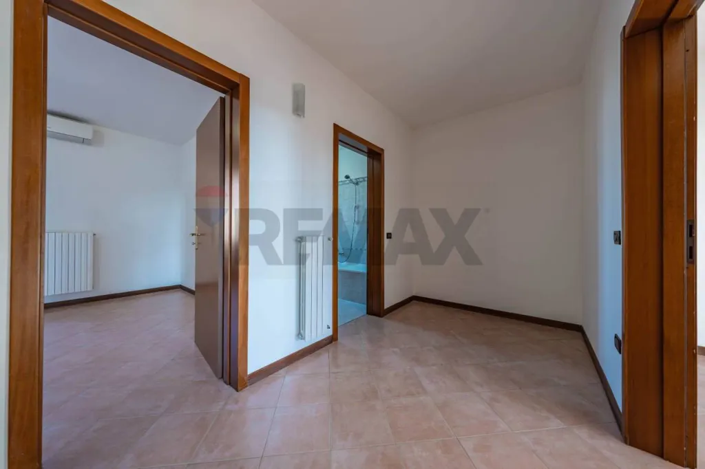 Entrée - Energy-Efficient Semi-Detached Villa in Vigarano Mainarda