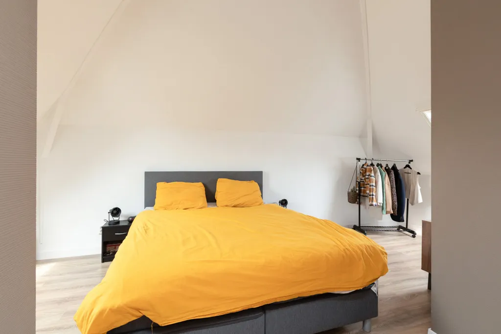Camere da letto - Modernised 1930s Semi-detached House in Bolsward