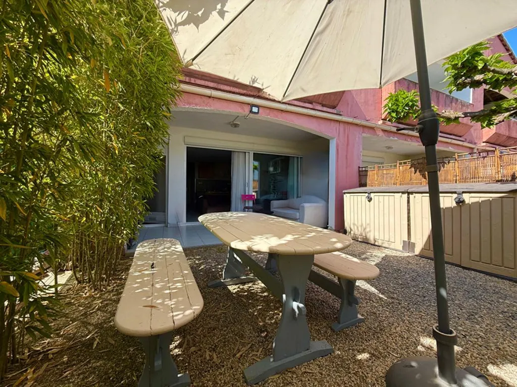 Terrass - Ground Floor Apartment with Garden in Ruoms