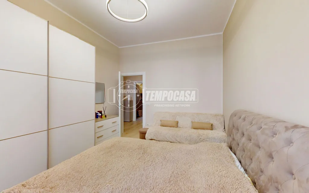 Chambres - Rear-Facing Flat with Balcony in Turin