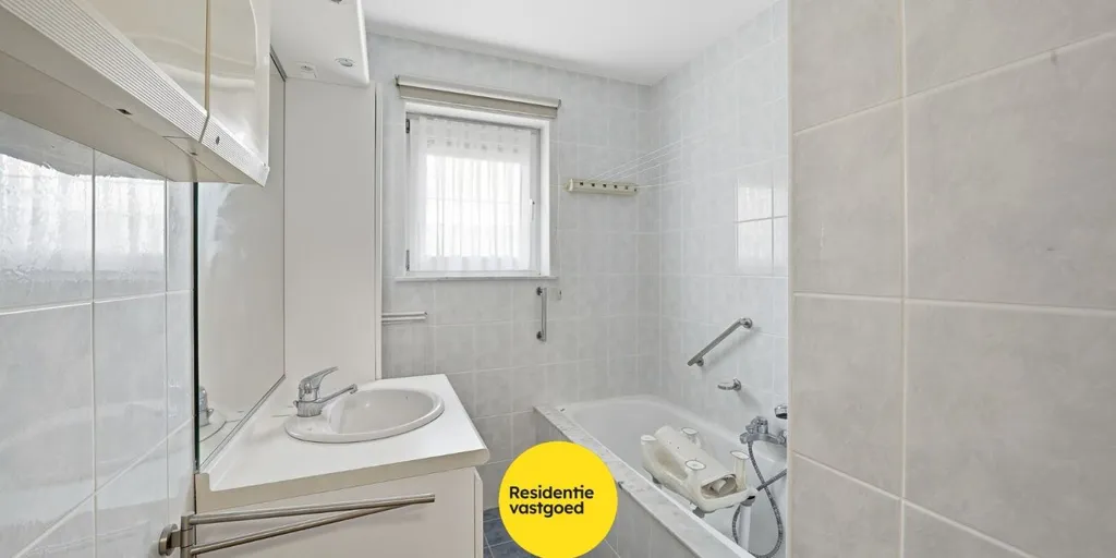 Vannitoad - Ground Floor Apartment with Garden in Oudenburg Centre