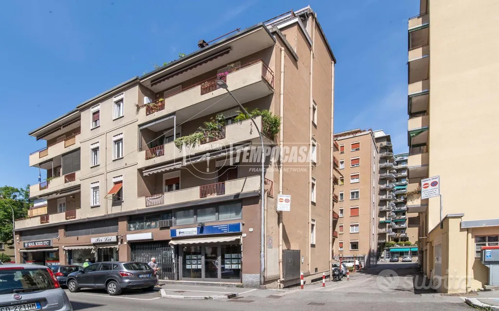 Välivaade - Modernised 4-Bedroom Apartment in Como