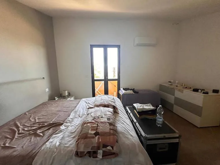 Magamistoad - Twin-Storey Apartment with Balcony in Avezzano