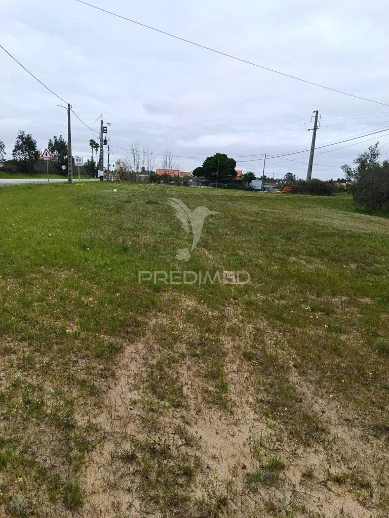 Aed - Urban Plot near Magos Dam on EN114-3
