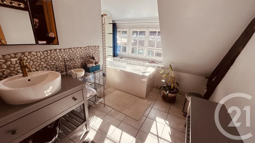 Vannitoad - Charming Longère with Panoramic Views near Vernon