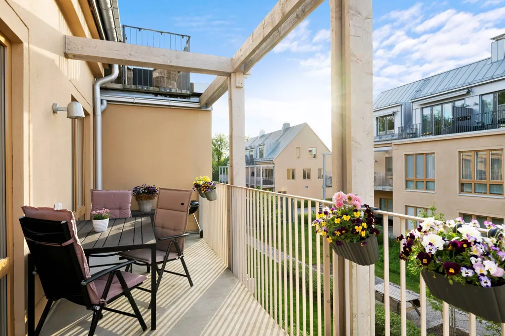 Balcon - Modern Flat with Slottspark View in Djursholm