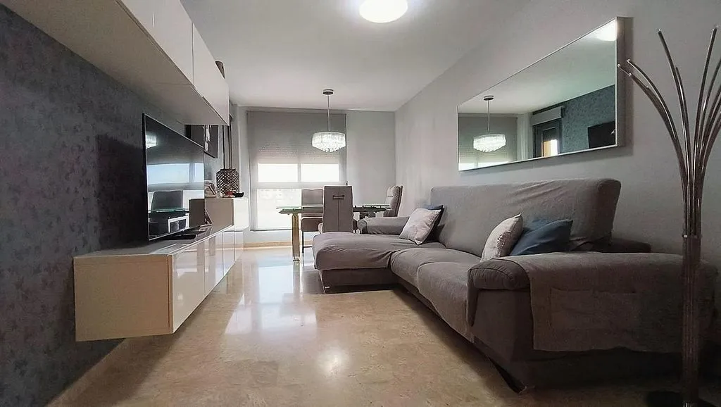 Séjour - Apartment with Balcony and Garage in Carcaixent