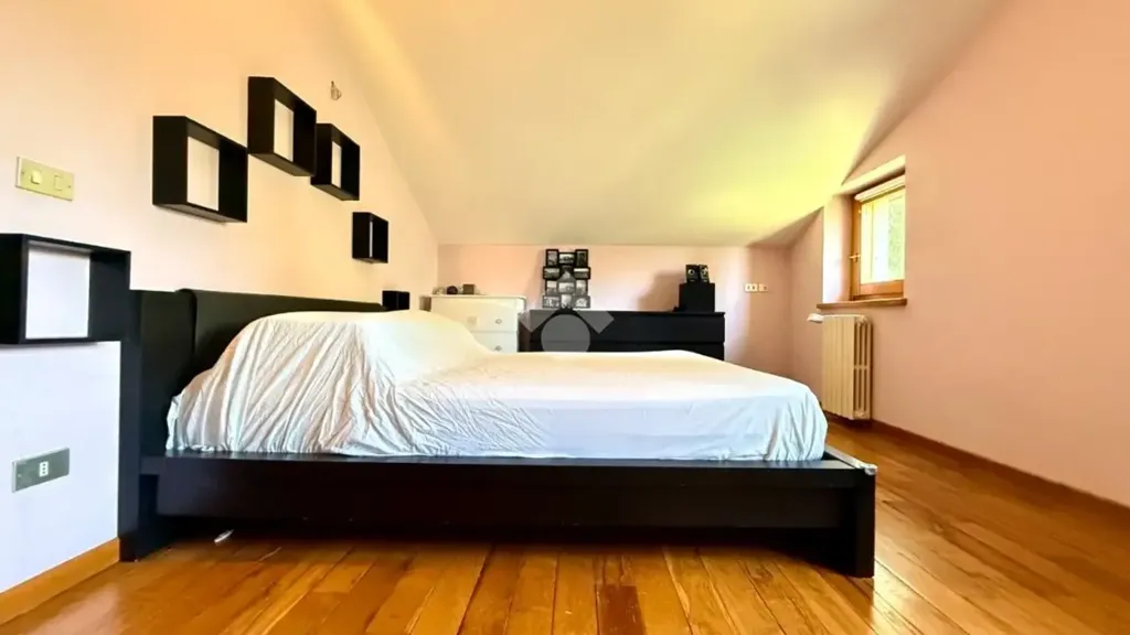 Chambres - 4-Bedroom Apartment with Balcony in Vigasio