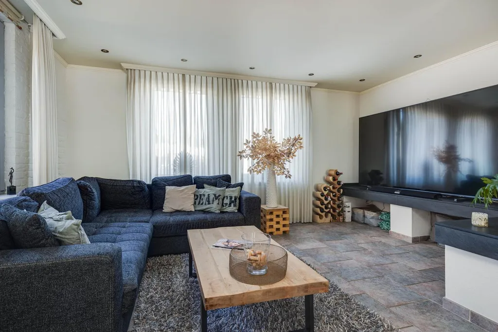 Soggiorno - Luxury Villa with Wellness Features in Urmond