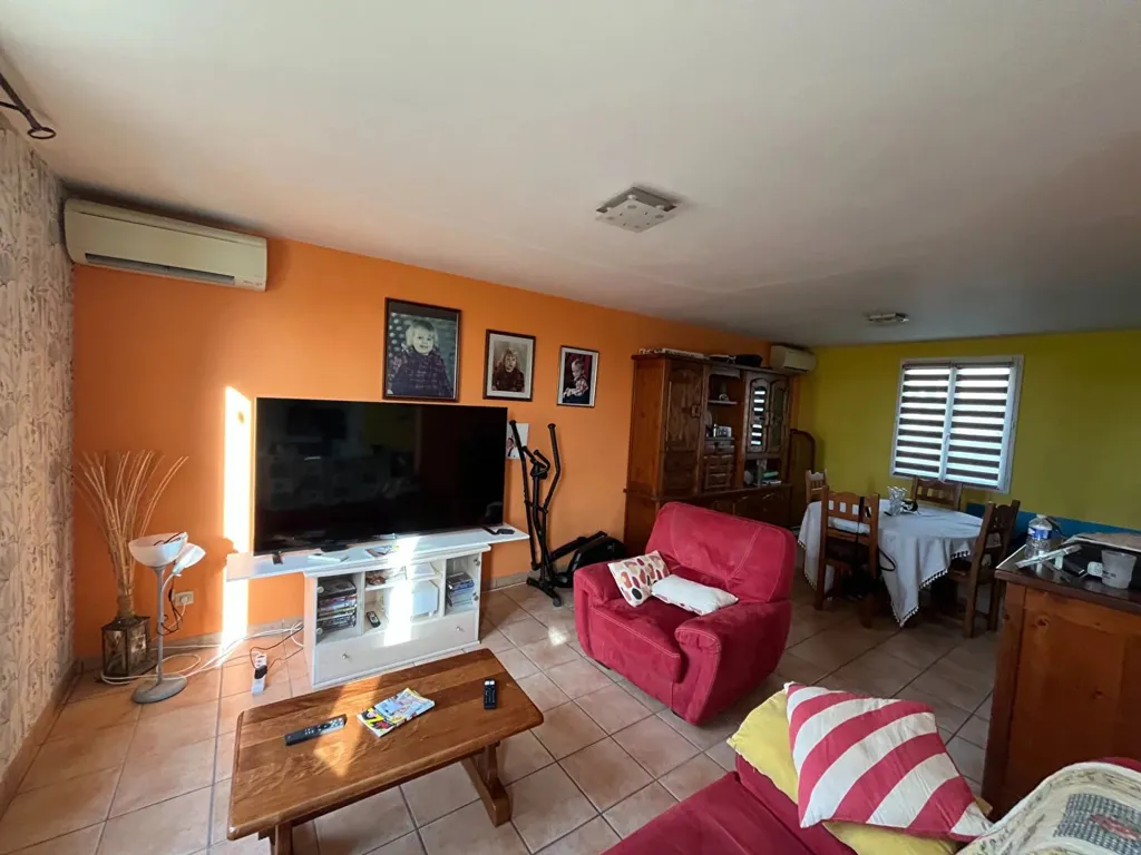Séjour - Maison avec Garage et Terrain à Proximité d'Auneau