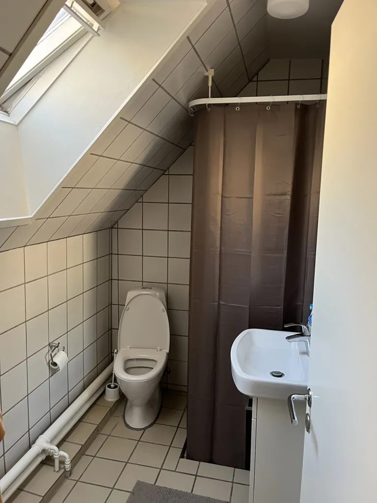 Bathrooms - 2-Bedroom Apartment with Balcony in Vejle