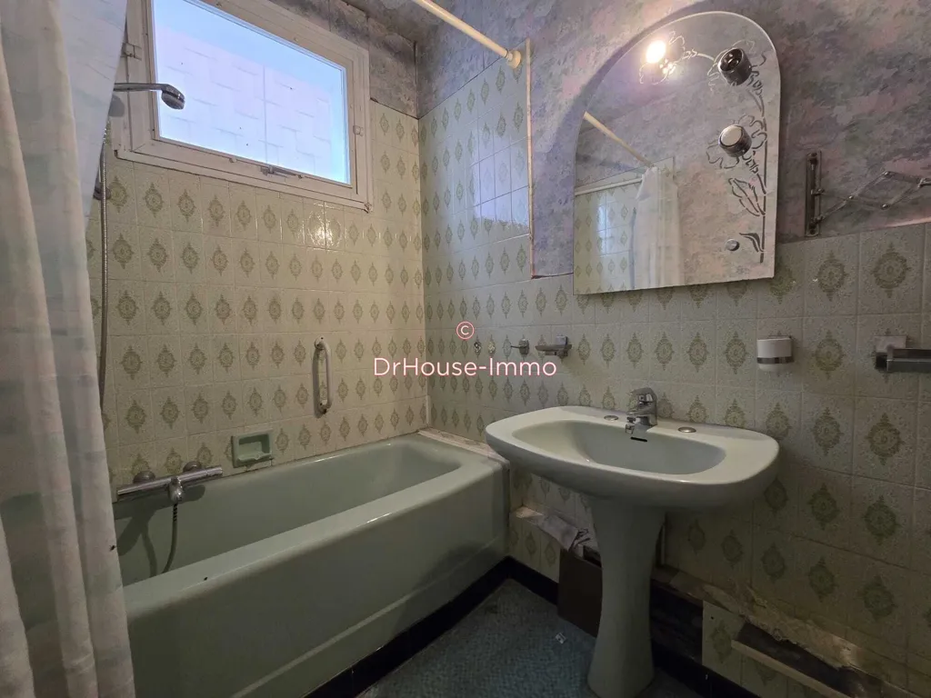 Vannitoad - Spacious House with Garden in Roisel