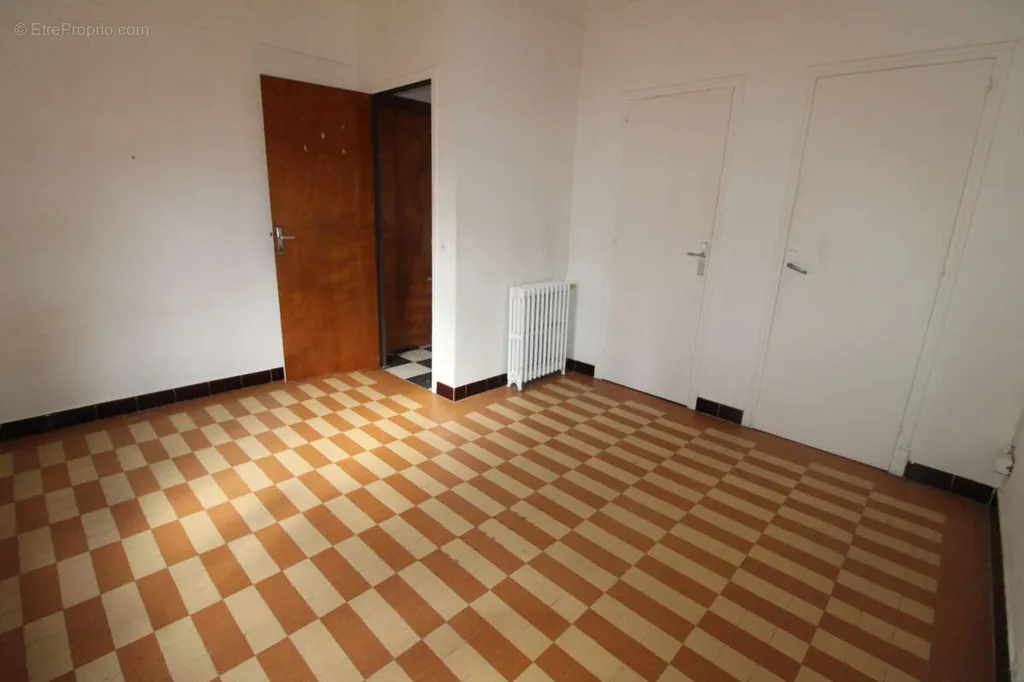 Toad - Traditional Villa with Garden in Limoux Centre