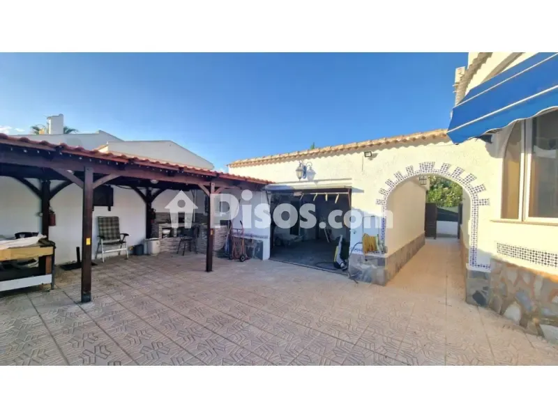 Terrass - Villa with Private Pool in La Siesta