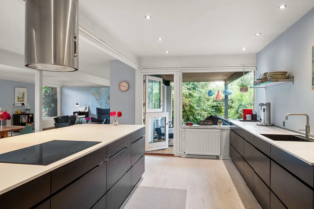 Cuisine - Fenced Villa with Garden in Farum