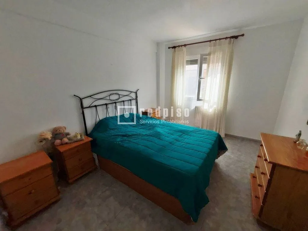 Magamistoad - Semi-detached House with Garage in Alovera