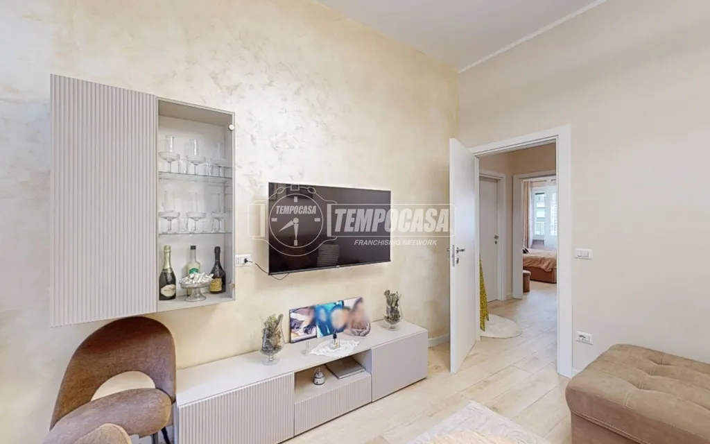 Séjour - Rear-Facing Flat with Balcony in Turin