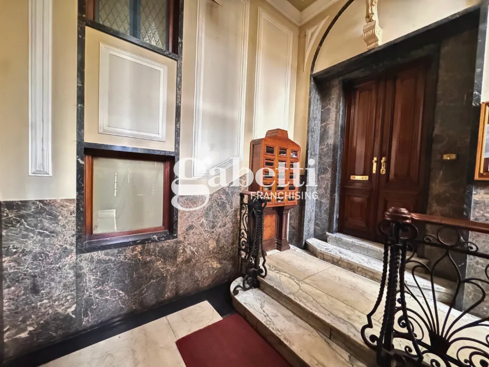 hallway_entrance