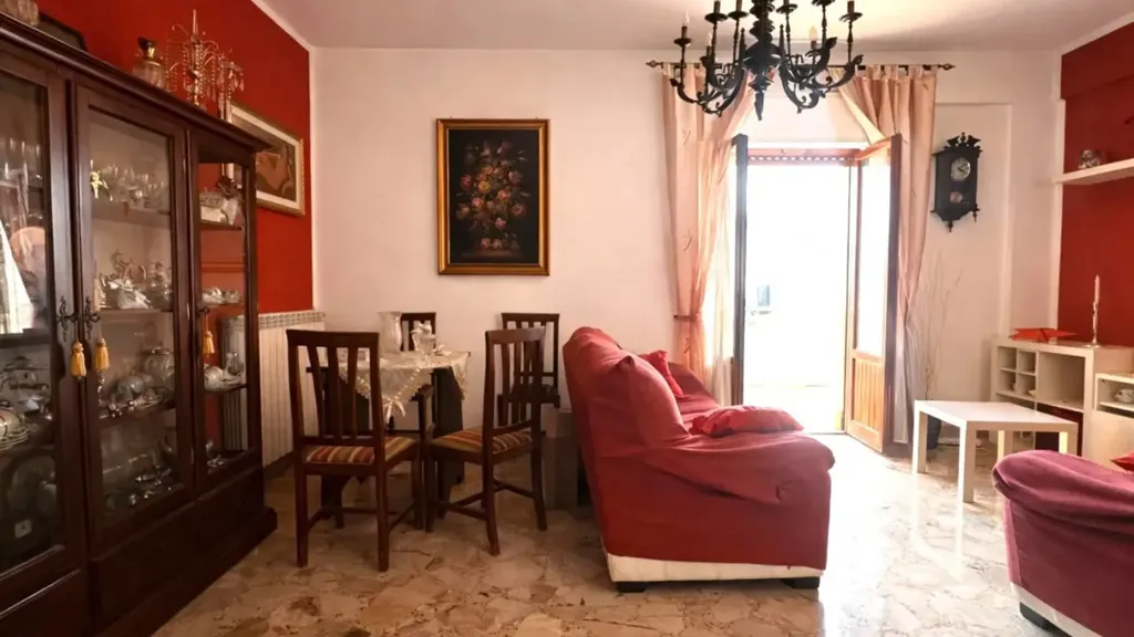 Dining Room - 5-Room Apartment with Balcony in Palermo