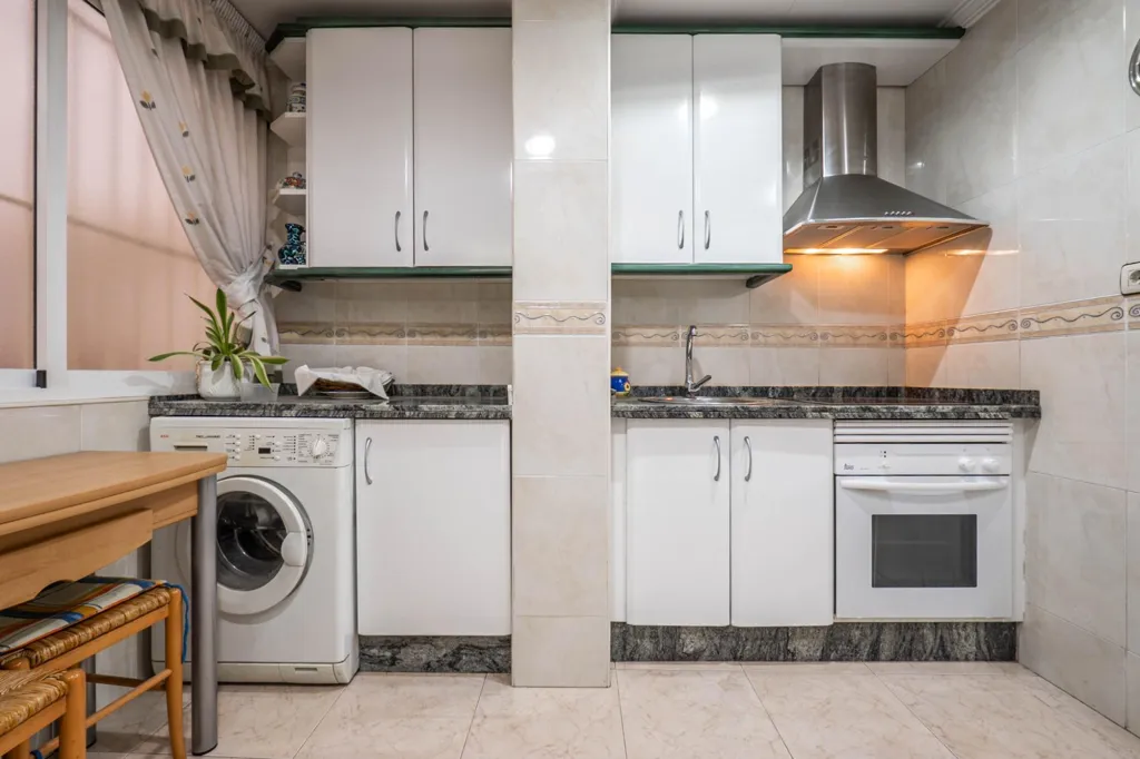 Köök - Apartment with Private Patio in Granada Centre