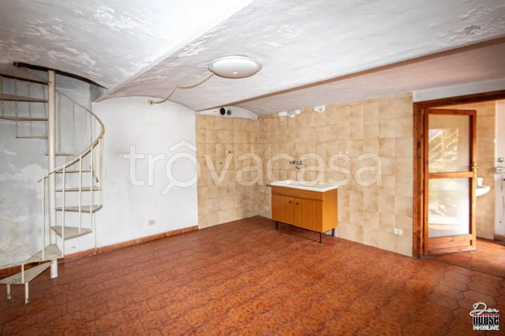 Pièces - Terraced House with Lake View in Caprie