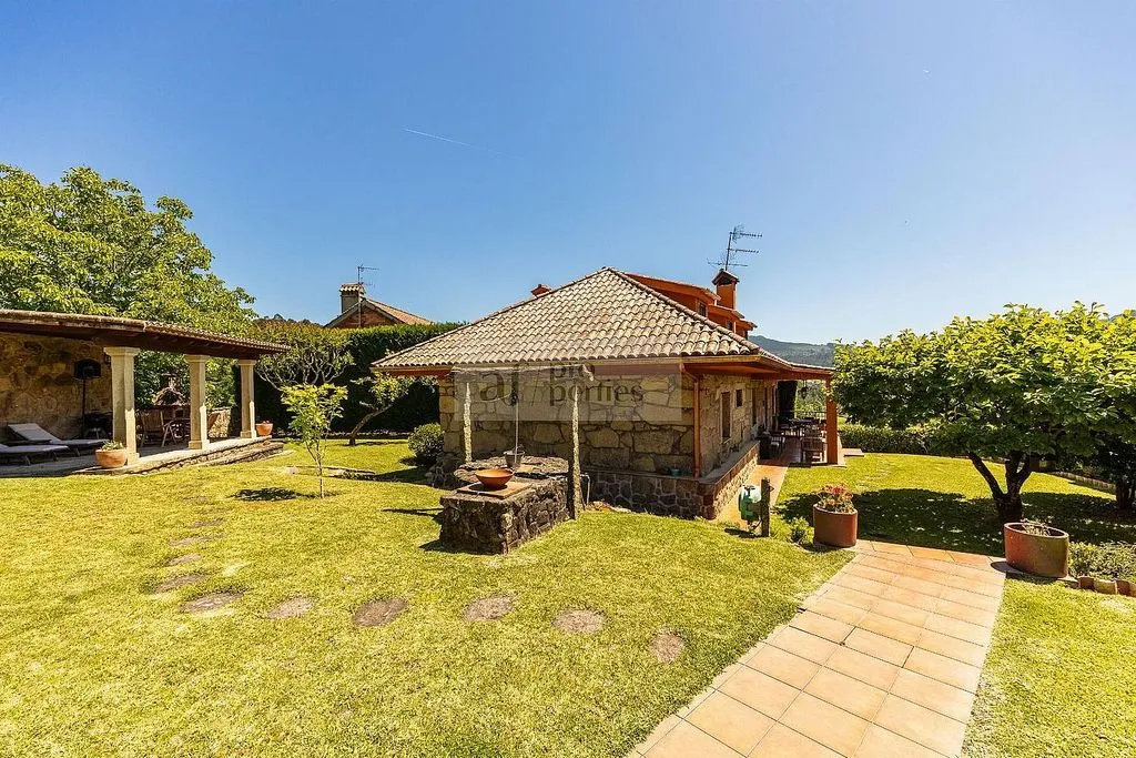Jardin - Chalet with Pool and Terrace in Gondomar