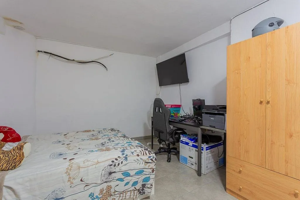 Chambres - Three-Bedroom House with Terrace in Ítrabo