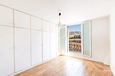 Toad - Apartment with Eiffel View in Paris 18th