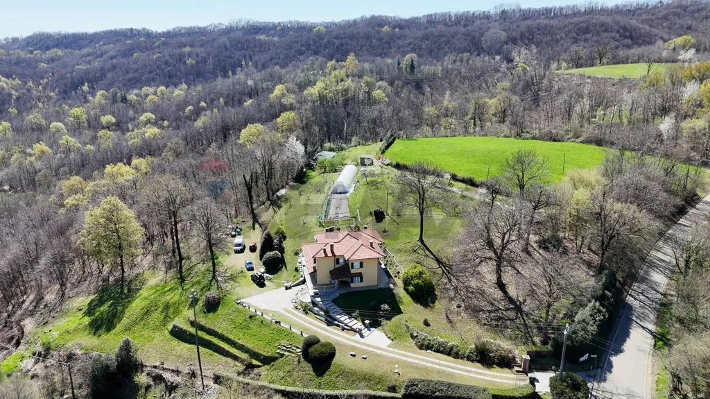 Vista aerea - Villa indipendente con parco privato a Magnano