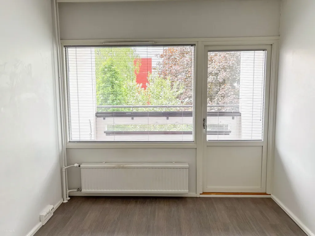 Stanze - Spacious Apartment with Balcony in Länsimäki, Vantaa
