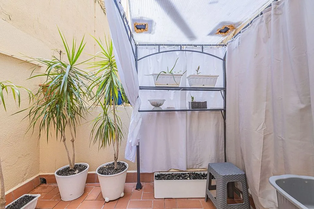 Aed - Apartment with Potential in Sant Antoni, Barcelona