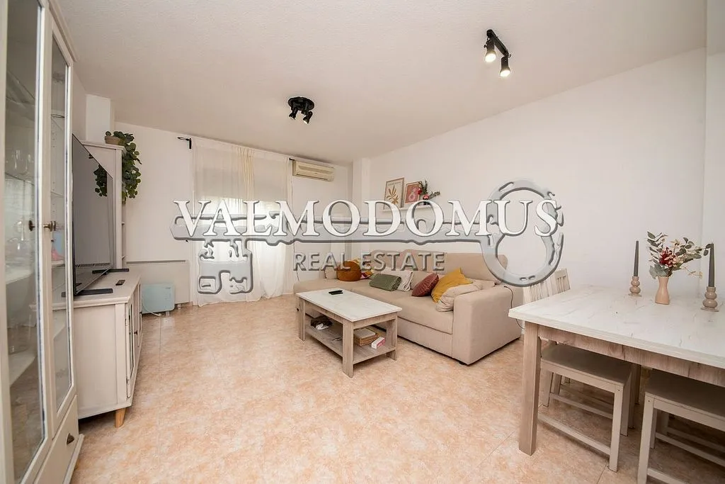 Elutuba - Duplex with Balcony in Valmojado