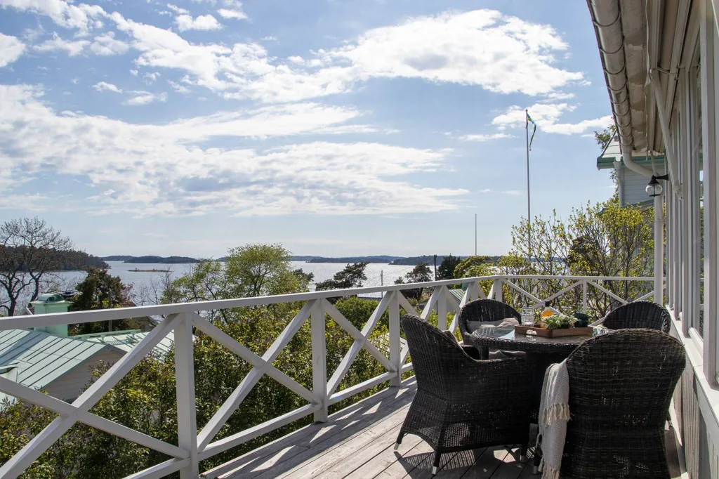 5-toaline maja asukohas Haninge kommun