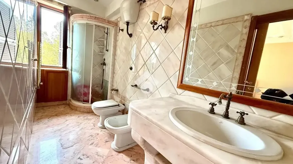 Salles de bain - Spacious Apartment with Balcony in Naples