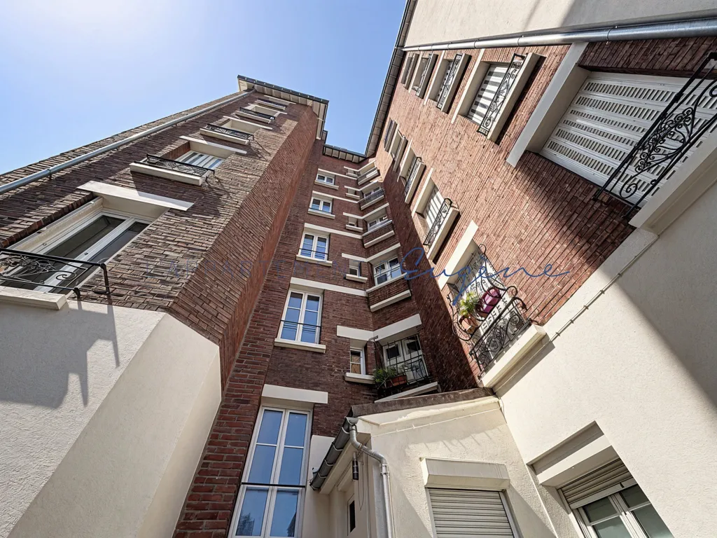 Exterior - Duplex with River View in Boulogne-Billancourt
