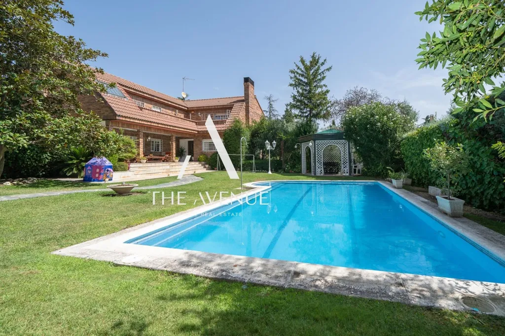 Piscine - Luxury Detached House with Pool in Boadilla del Monte