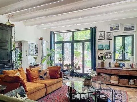 Séjour - Maison 7 pièces à Saint-Remy-De-Provence