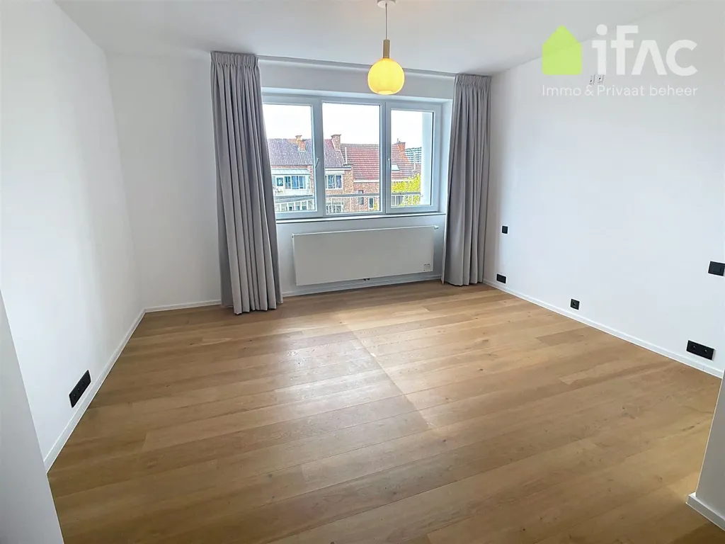 Toad - Luxury Flat with Balcony in New Quarter