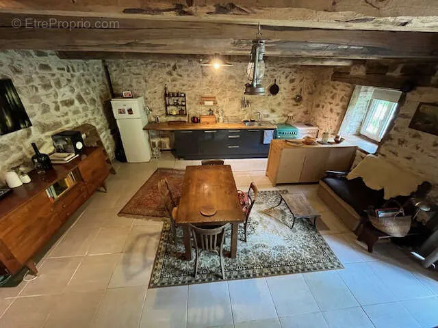 Söögituba - Rustic Stone House near Ambert