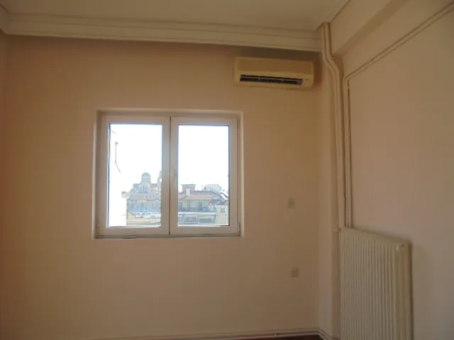 Pièces - City View Flat with Parking in Central Greece