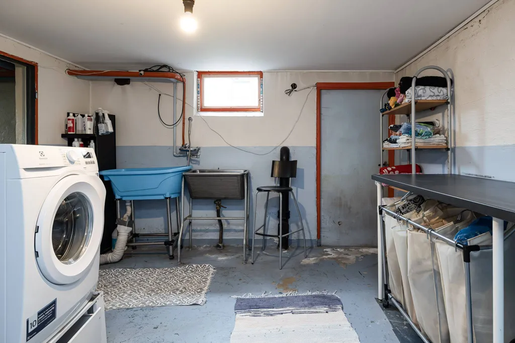 5-toaline maja asukohas Örebro kommun